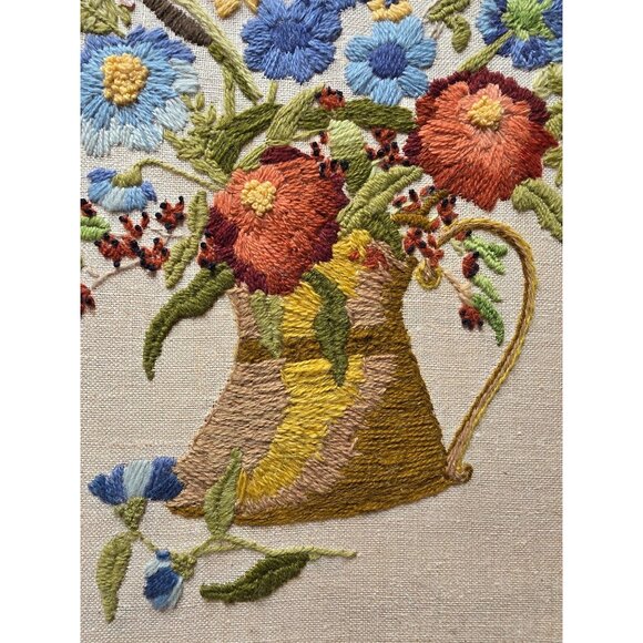 Vintage Framed Hand Embroidered Crewel Floral Art In Gold/Brown Frame 17x13 - Picture 2 of 8